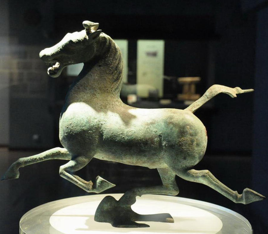 中国古文物马文化的探讨